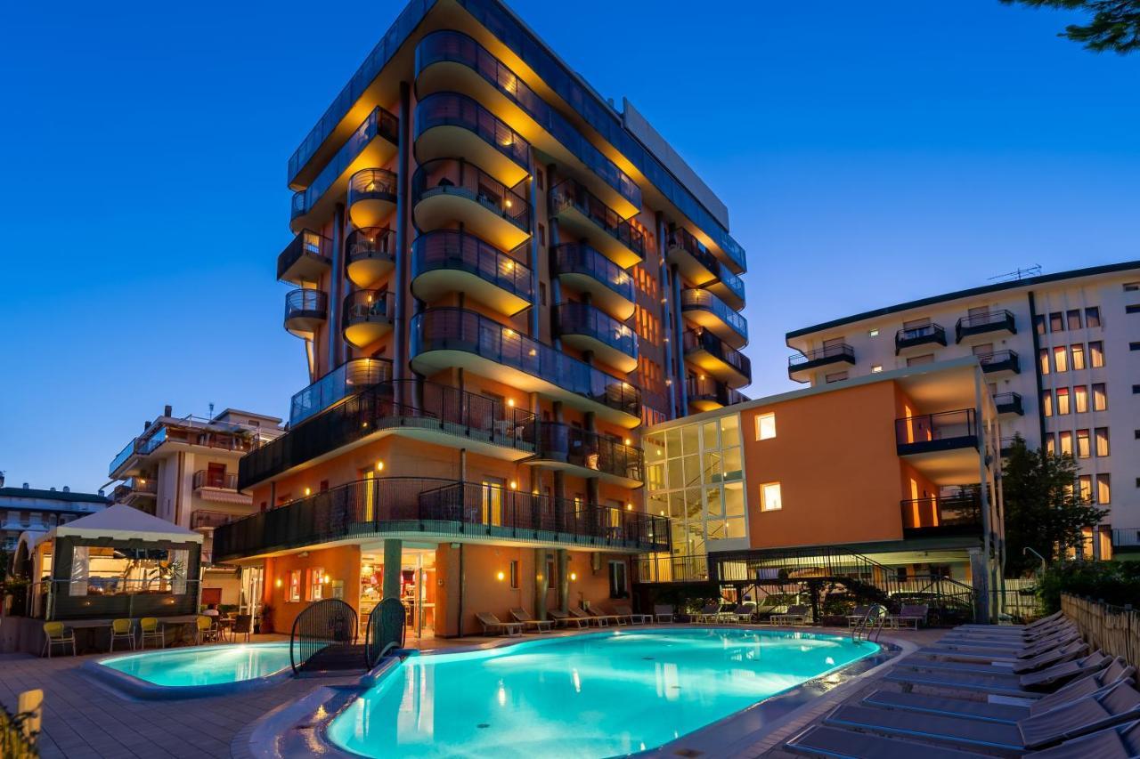 Hotel Sheila ลิโดดิเยโซโล ภายนอก รูปภาพ